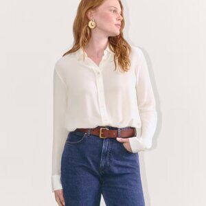 Everlane The Must-Have Shirt in Washable Silk, NWOT Off-White, Size 2